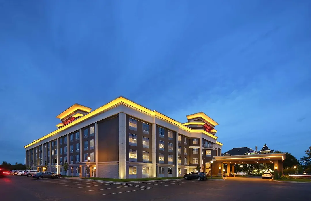 Hampton Inn Holland-1