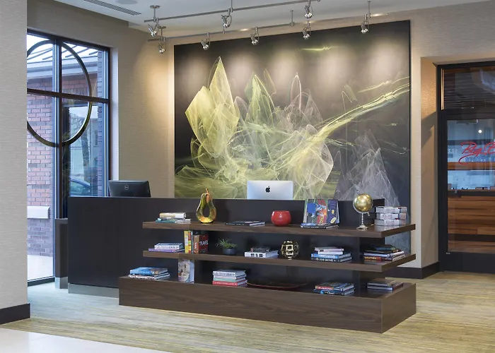 Hotel: Courtyard By Marriott Holland Downtown